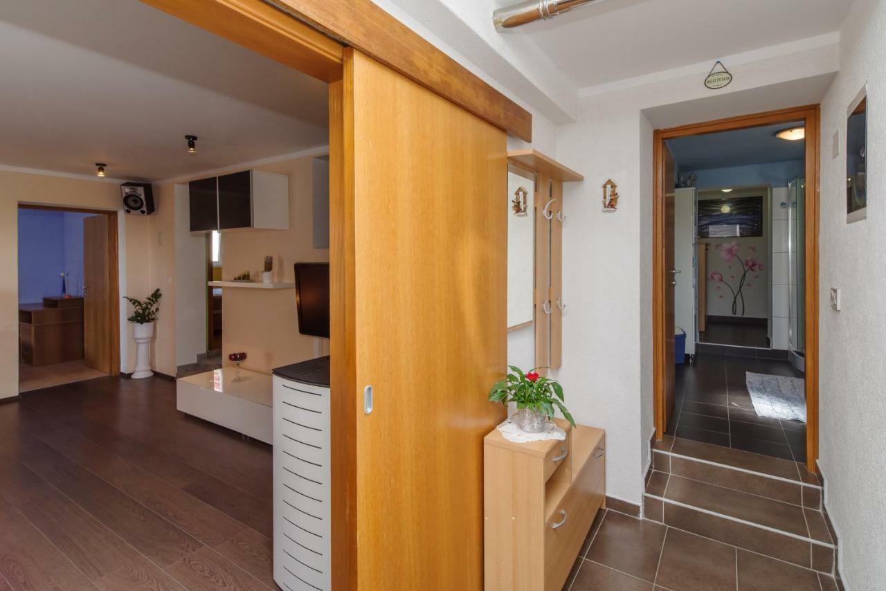 Apartment Sarar Crikvenica Εξωτερικό φωτογραφία