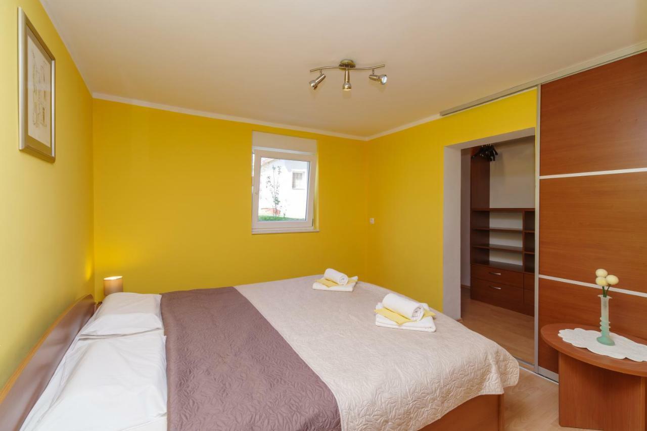 Apartment Sarar Crikvenica Εξωτερικό φωτογραφία
